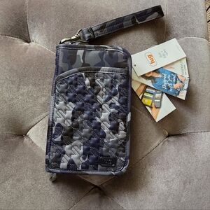 Lug tandem zip se camo navy wrislet wallet rfid nwt